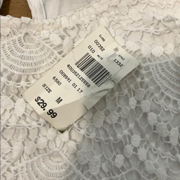 *🎉3 for 15* White Eclipse Crocheted Crop Tank - Picture 2 of 4